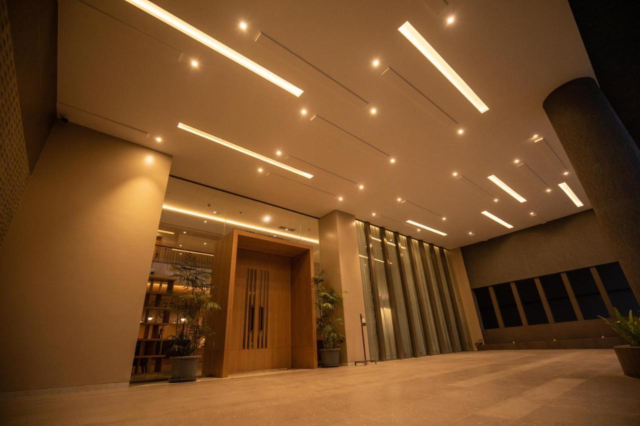 The Vern At Blvd Насик Экстерьер фото